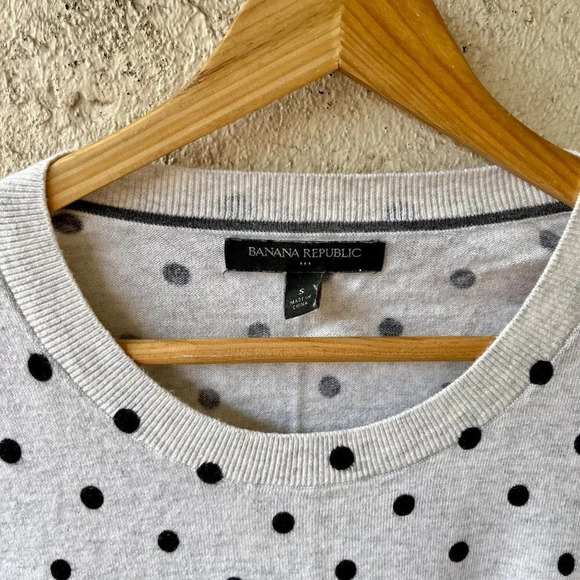 Banana Republic Dotted Crew Neck Sweater Size Small - Picture 2 of 5
